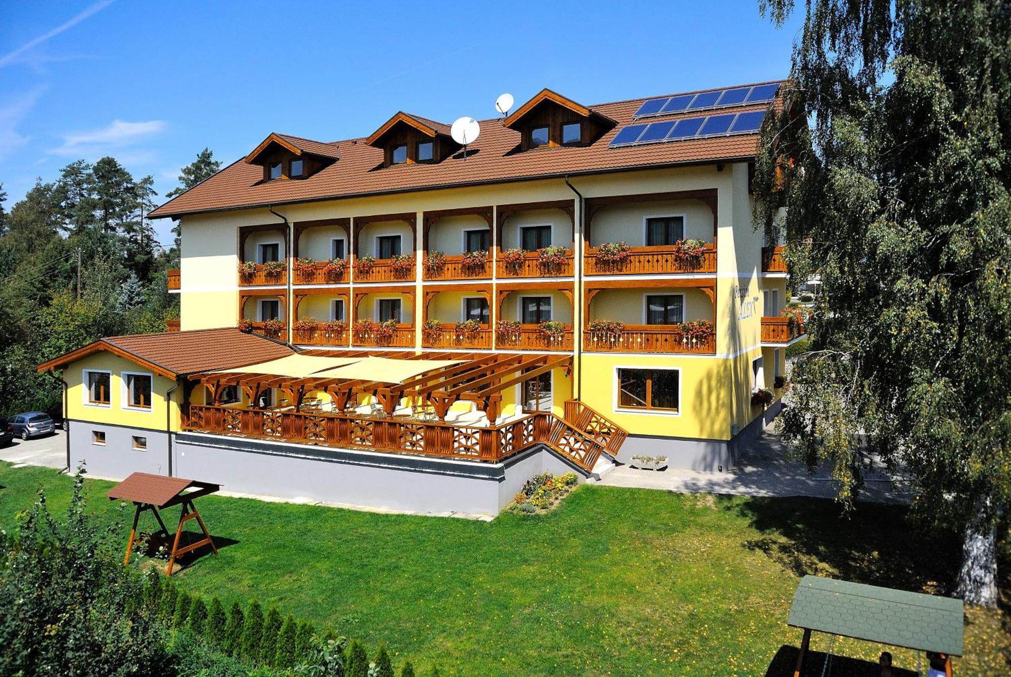 Hotel Alex Sankt Kanzian am Klopeiner See Esterno foto